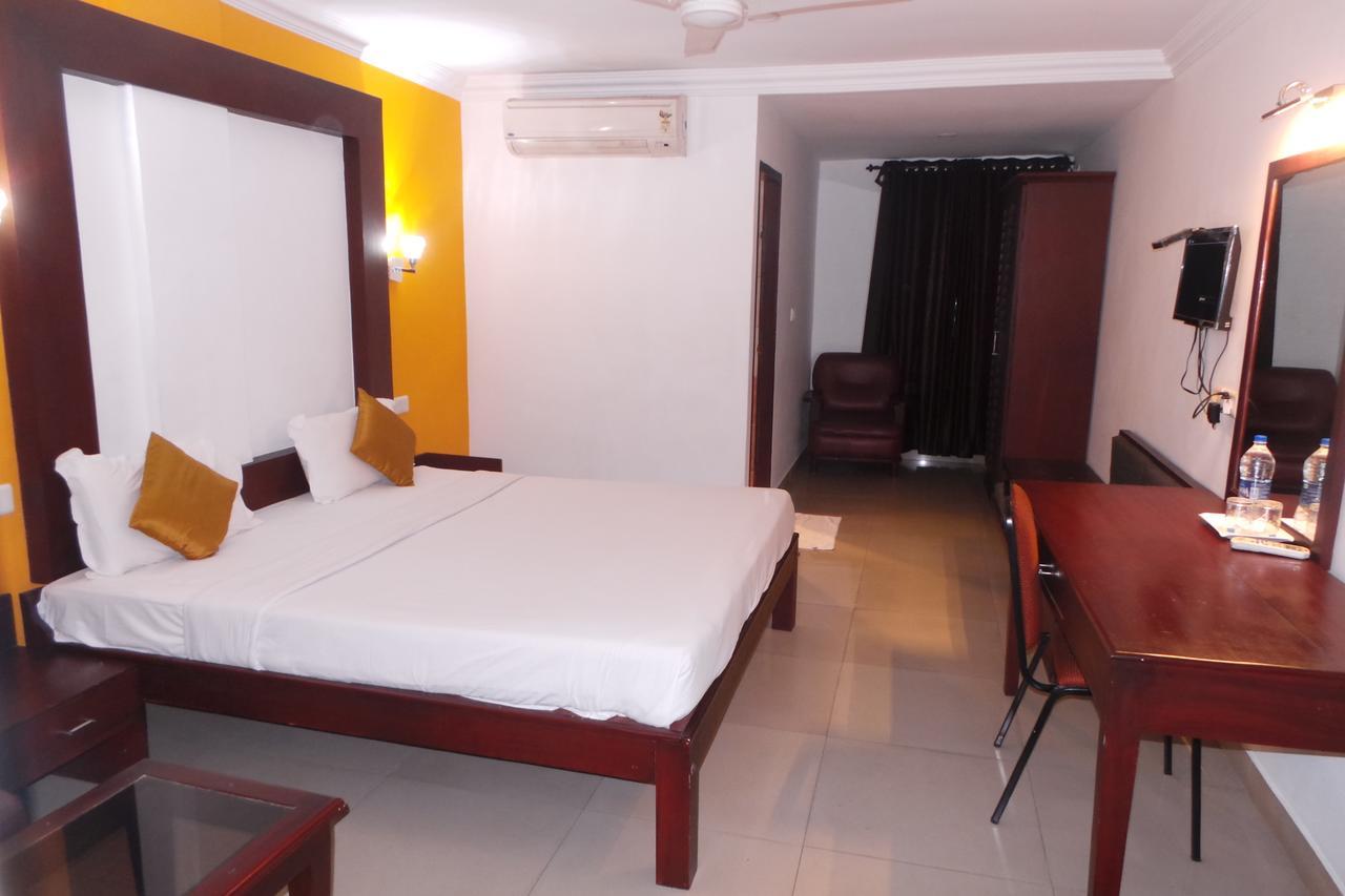 Hotel Wayanad Regency Kedavūr Kültér fotó