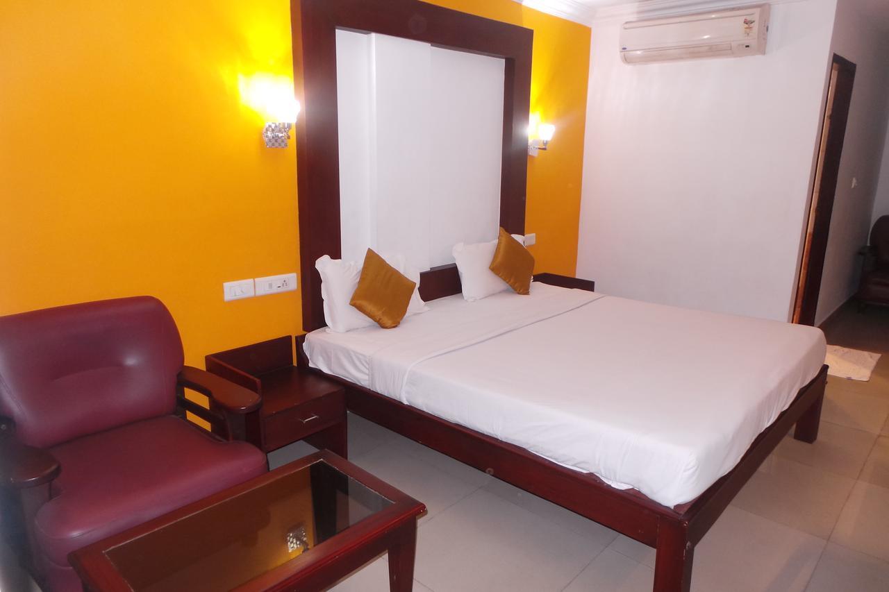 Hotel Wayanad Regency Kedavūr Kültér fotó